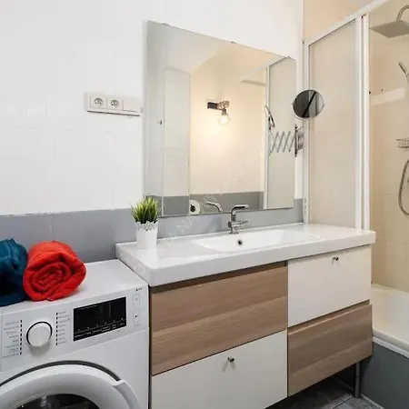 Apartament 公寓 *